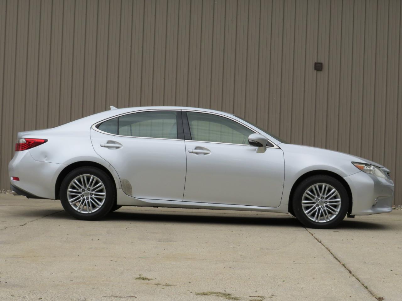 Lexus ES 350 Sedan 2013