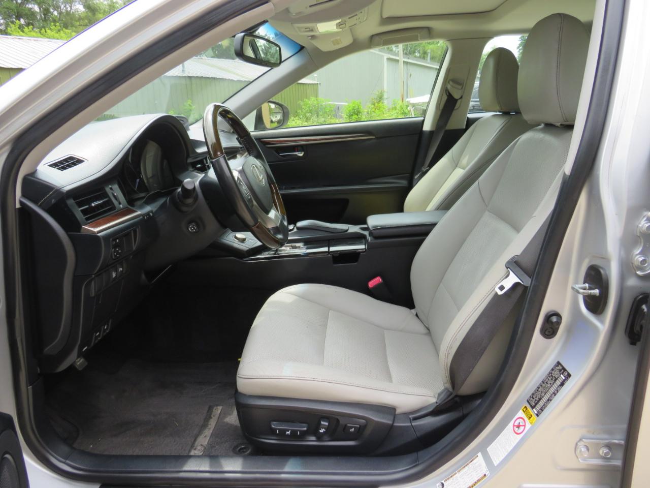 Lexus ES 350 Sedan 2013