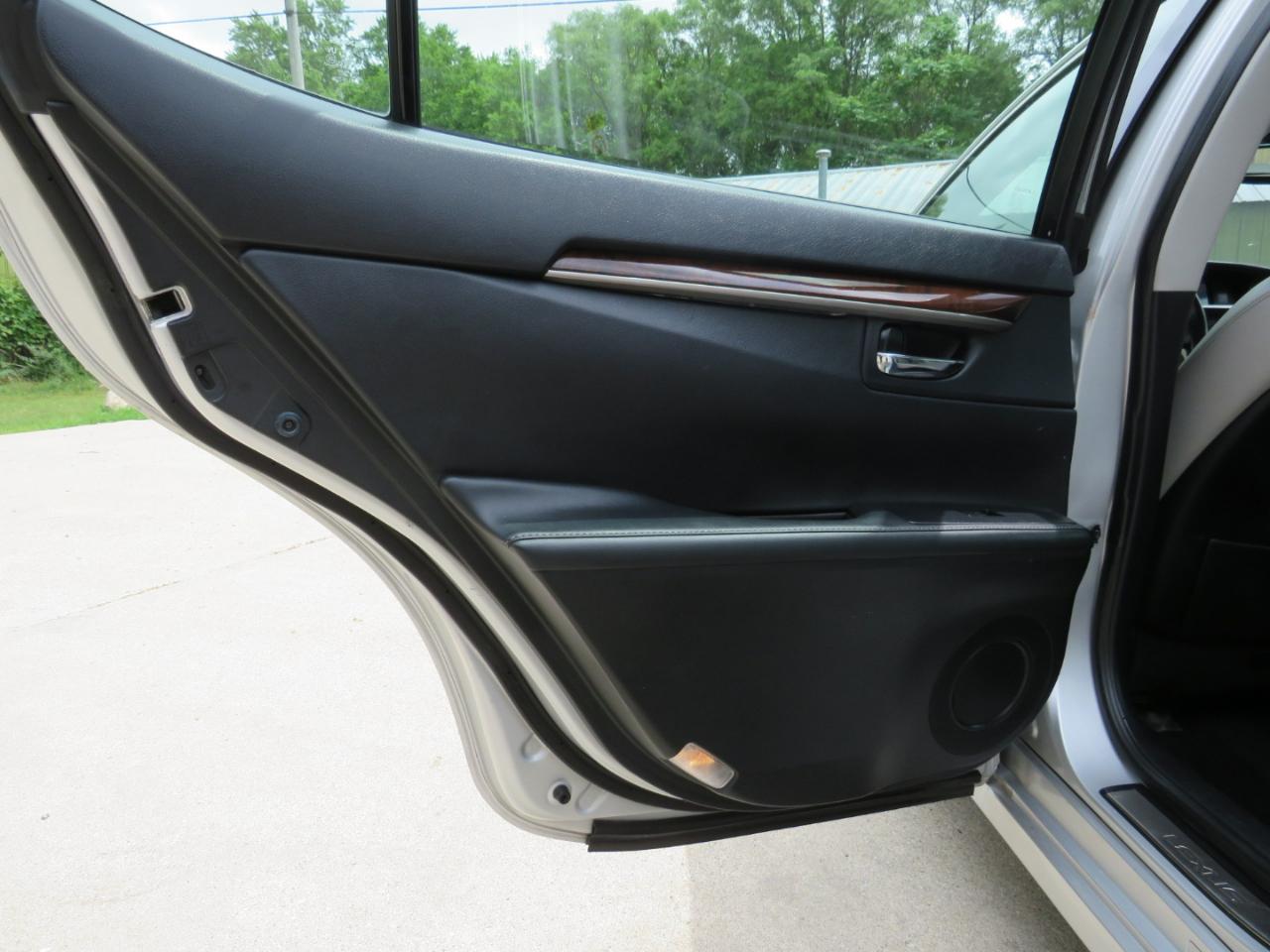 Lexus ES 350 Sedan 2013