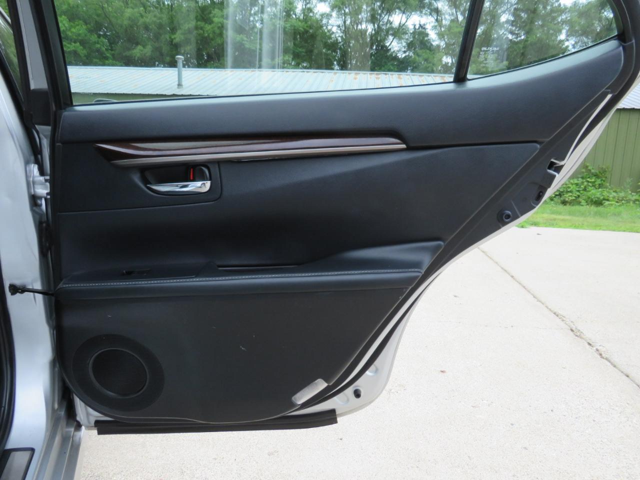 Lexus ES 350 Sedan 2013