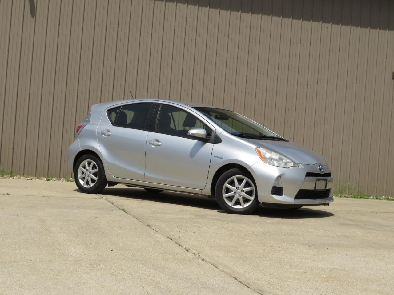 Toyota Prius c One 2012