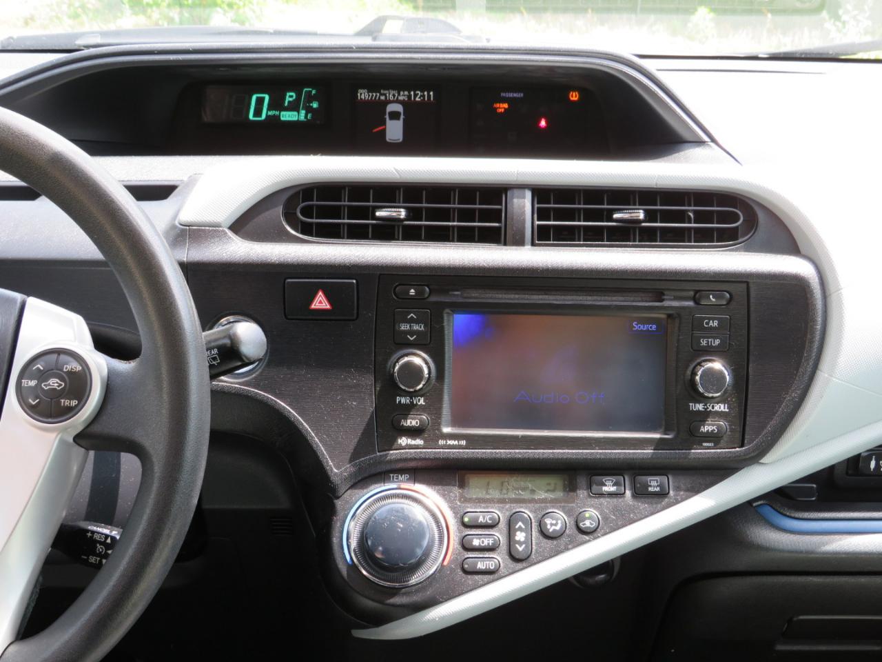 Toyota Prius c One 2012