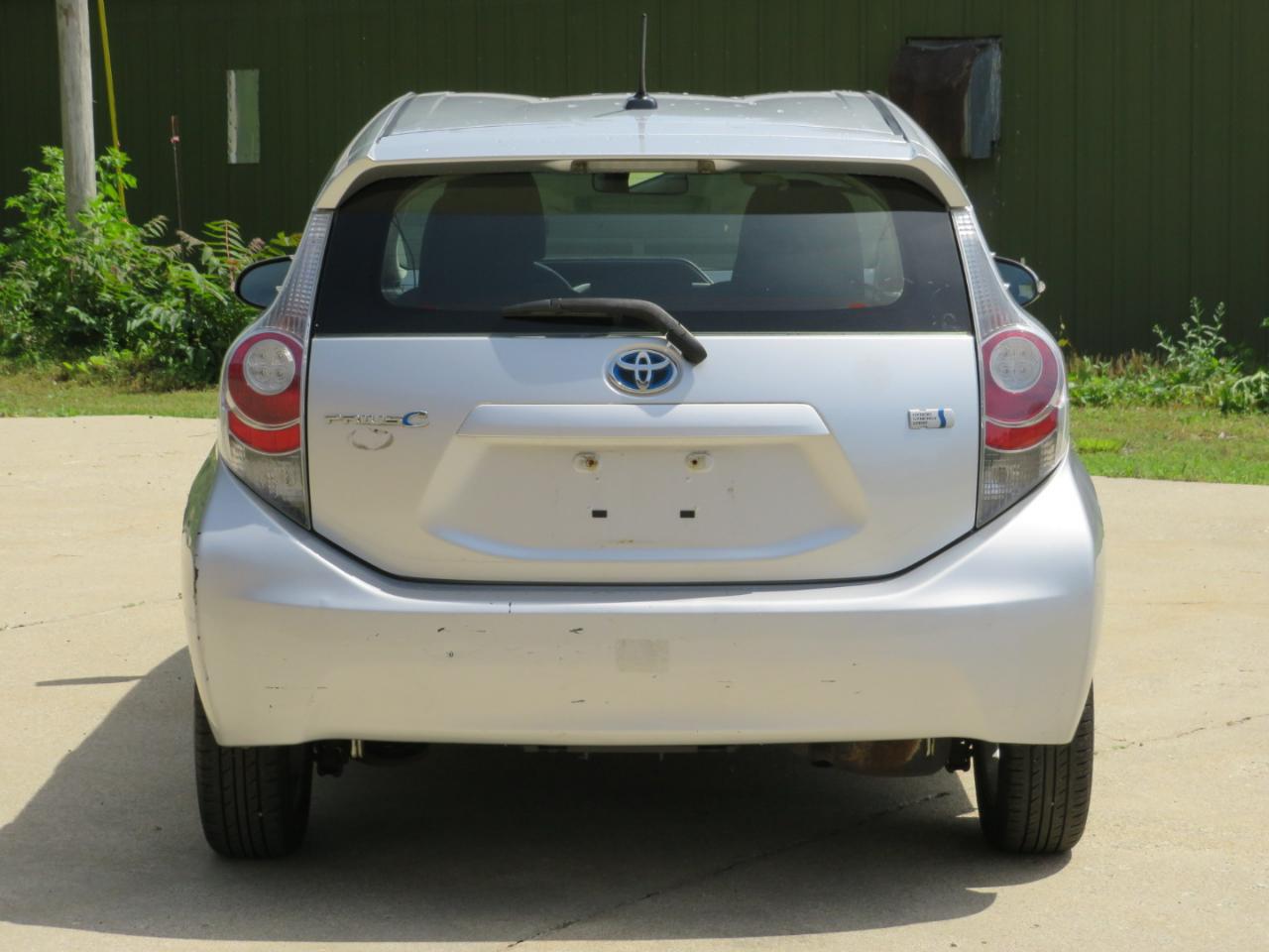 Toyota Prius c One 2012