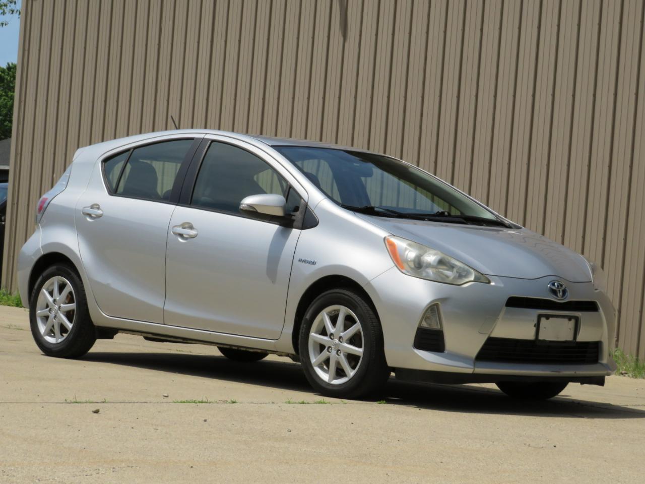 Toyota Prius c One 2012