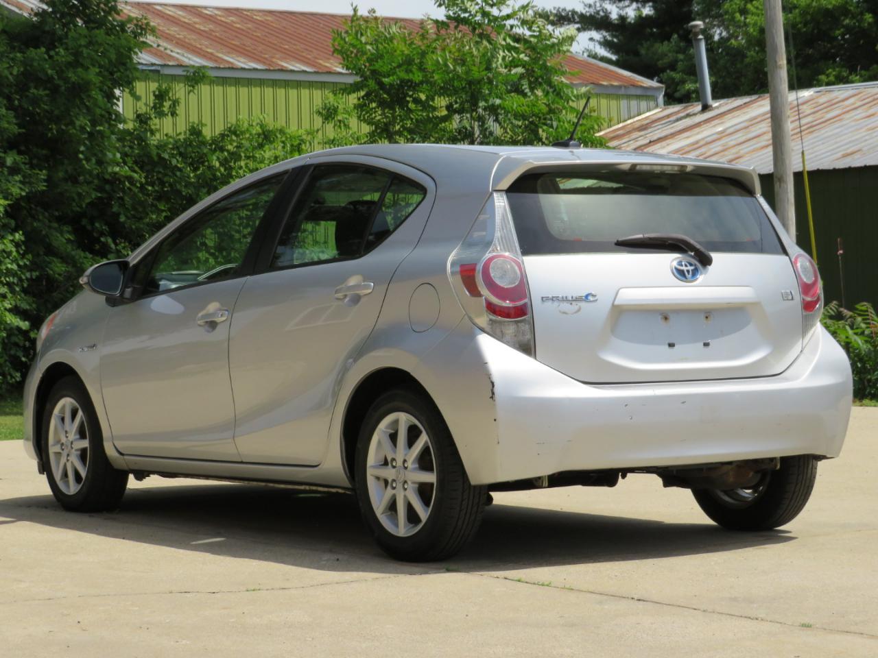 Toyota Prius c One 2012