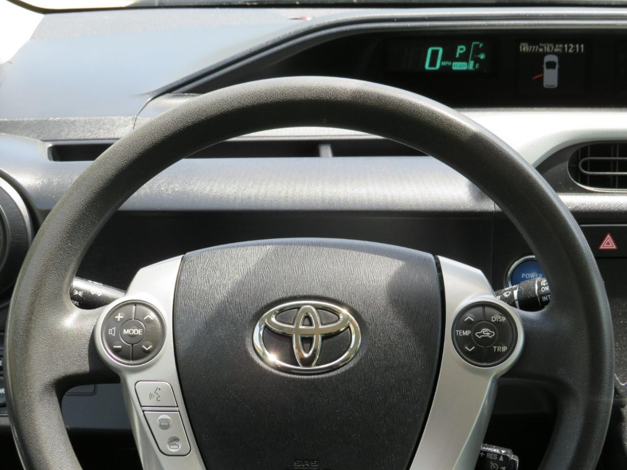 Toyota Prius c One 2012