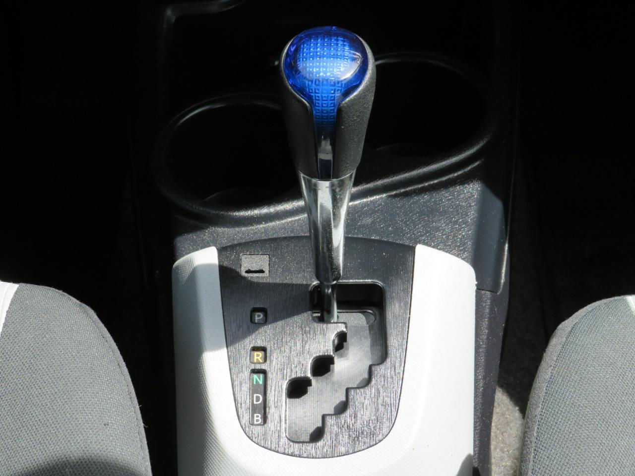 Toyota Prius c One 2012