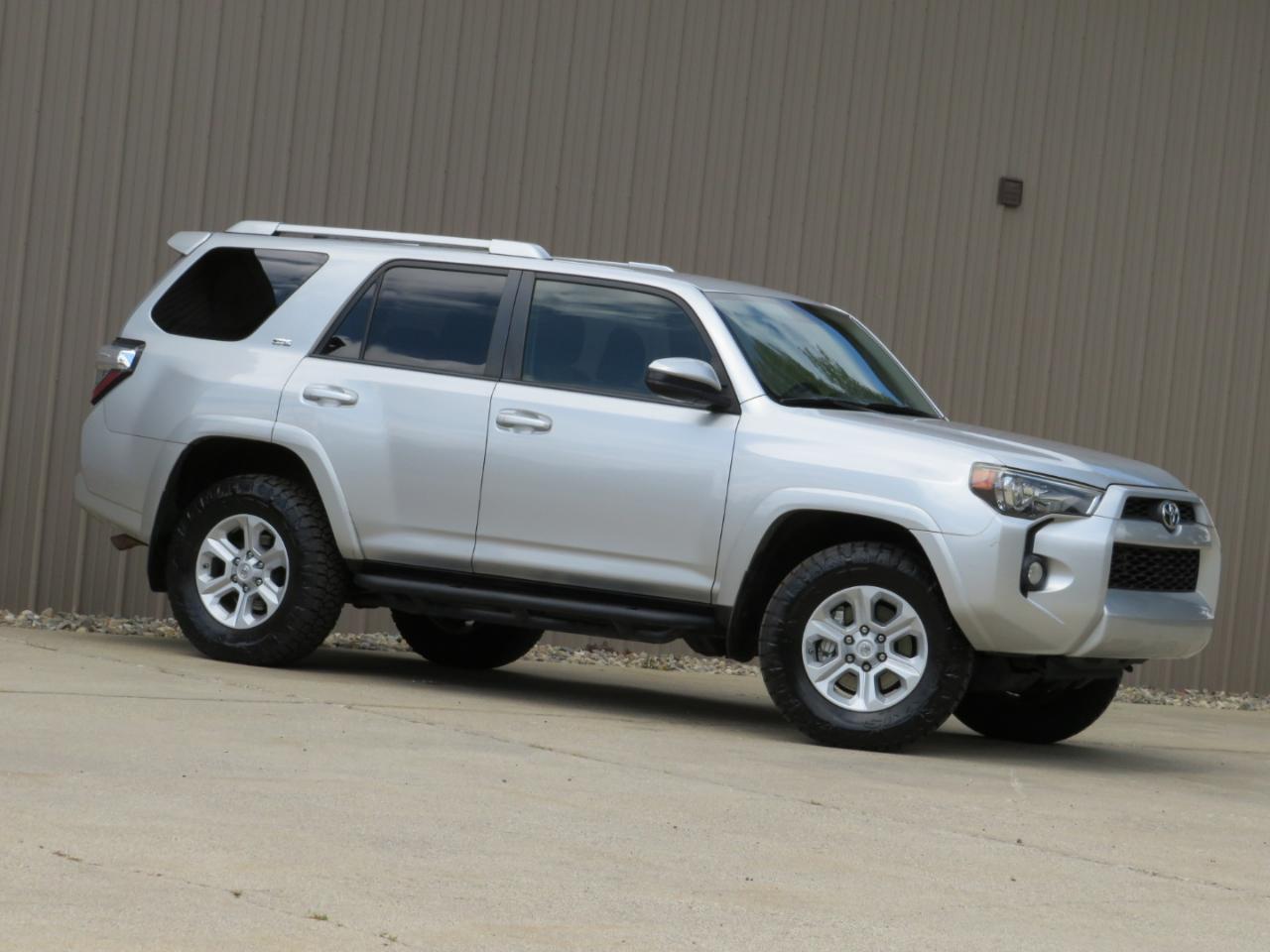 Toyota 4Runner SR5 4WD 2016