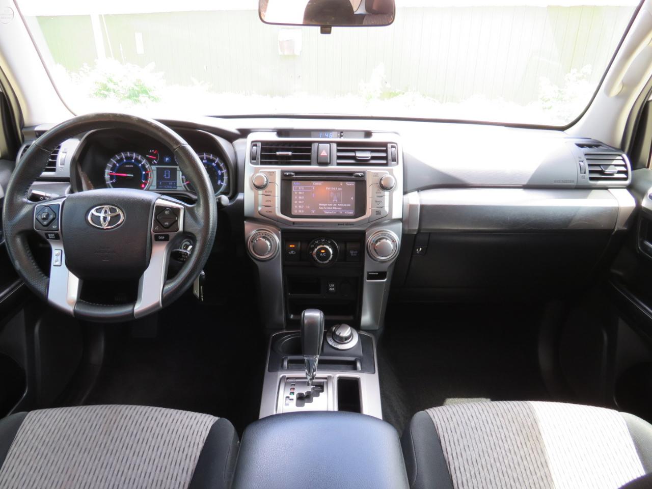 Toyota 4Runner SR5 4WD 2016