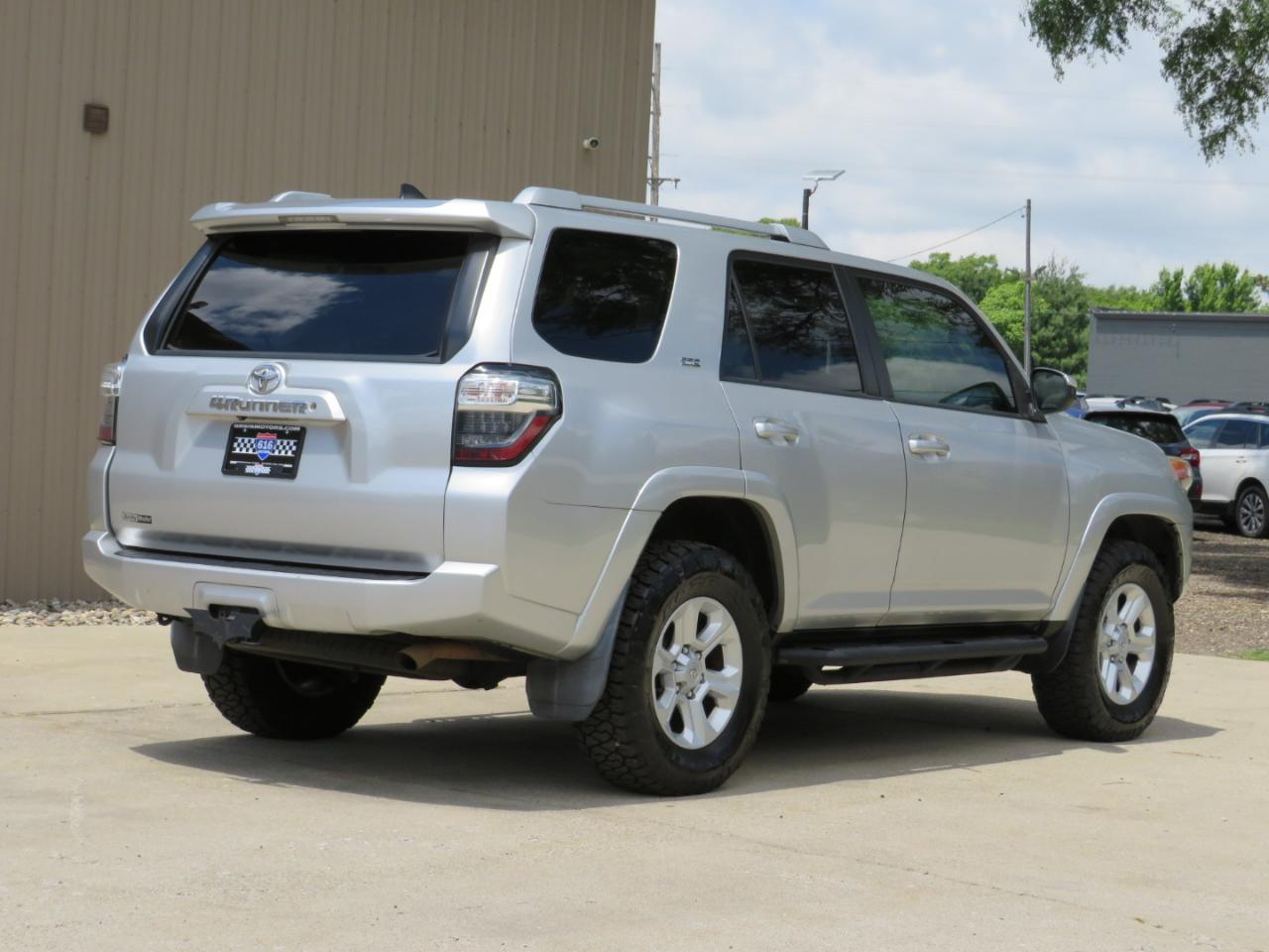 Toyota 4Runner SR5 4WD 2016