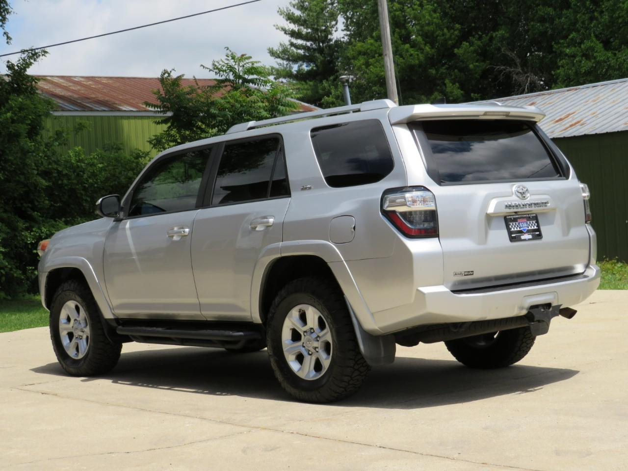 Toyota 4Runner SR5 4WD 2016