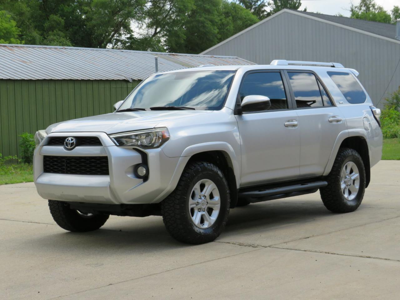Toyota 4Runner SR5 4WD 2016