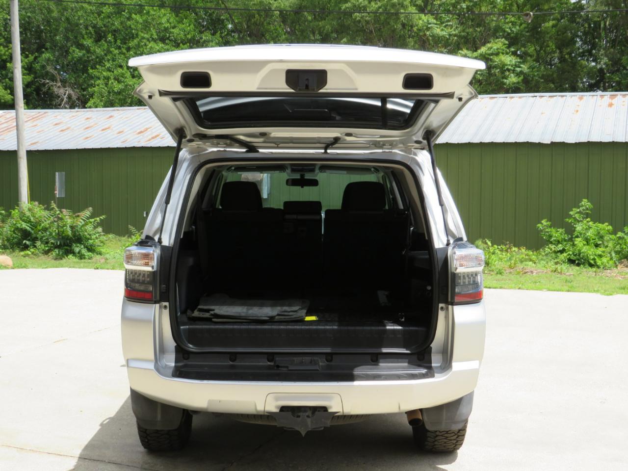 Toyota 4Runner SR5 4WD 2016