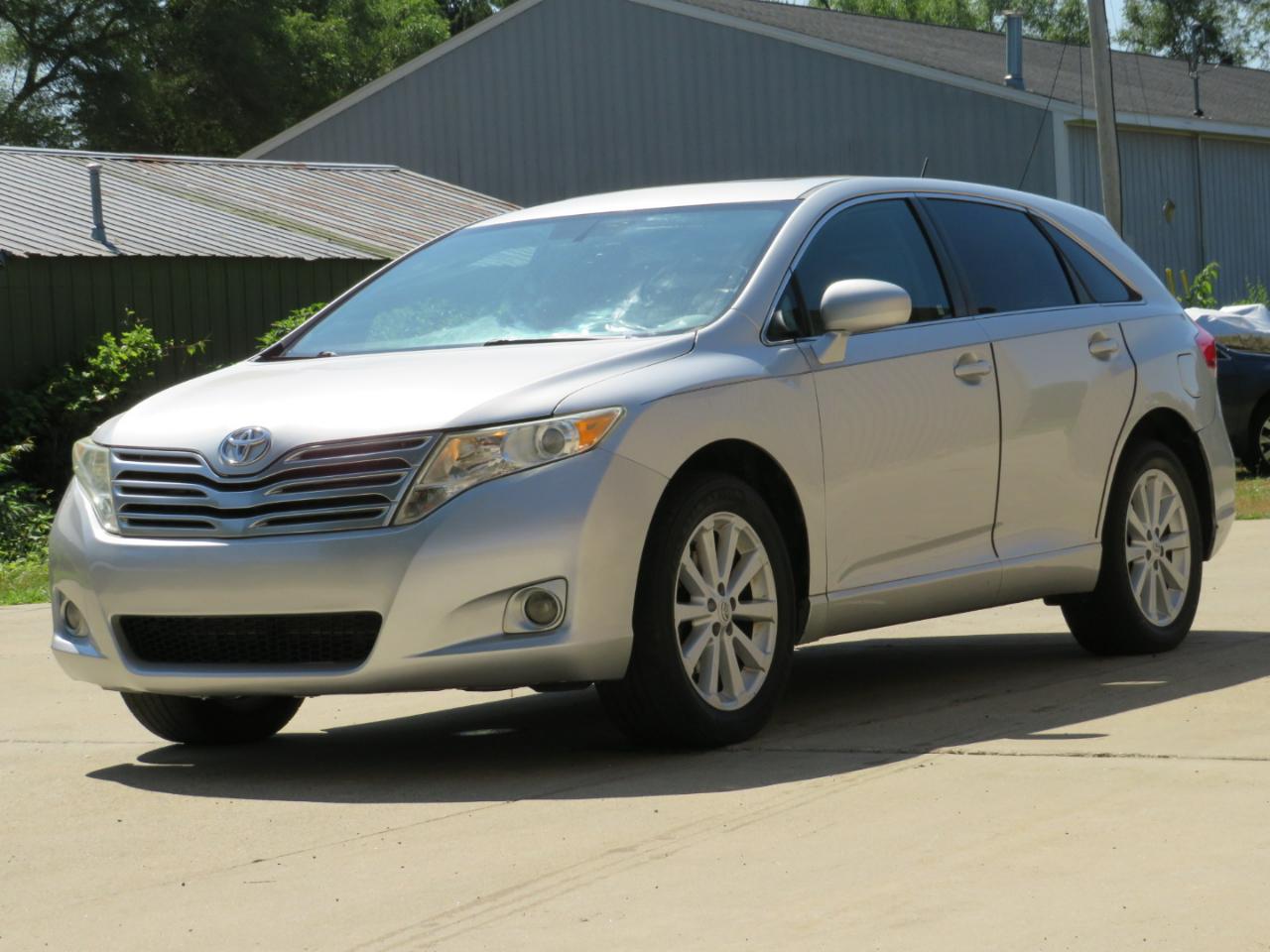 Toyota Venza LE I4 FWD 2012
