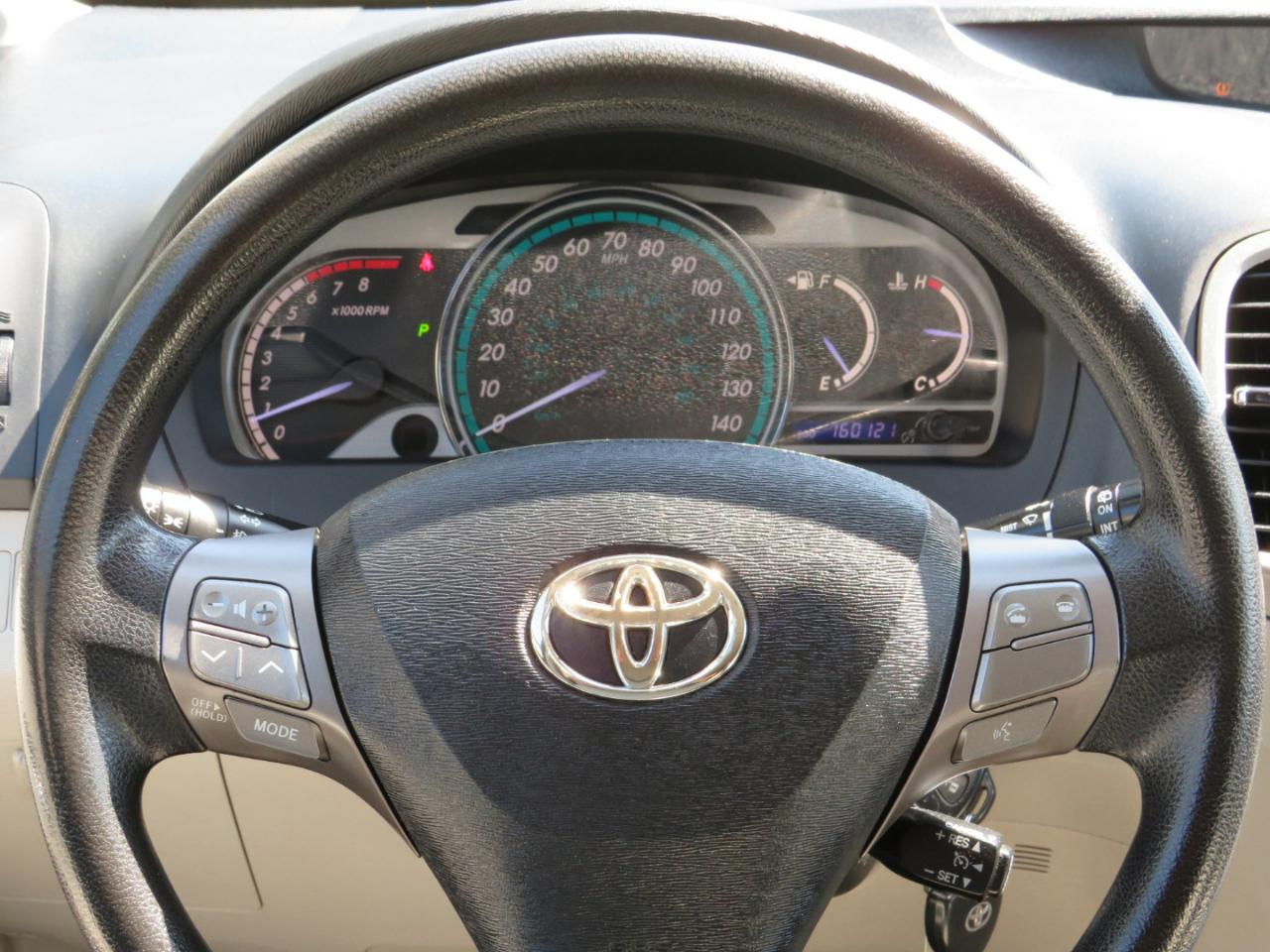 Toyota Venza LE I4 FWD 2012