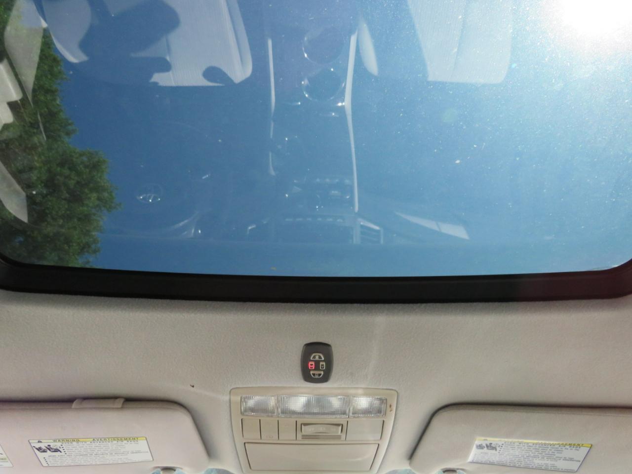 Toyota Venza LE I4 FWD 2012