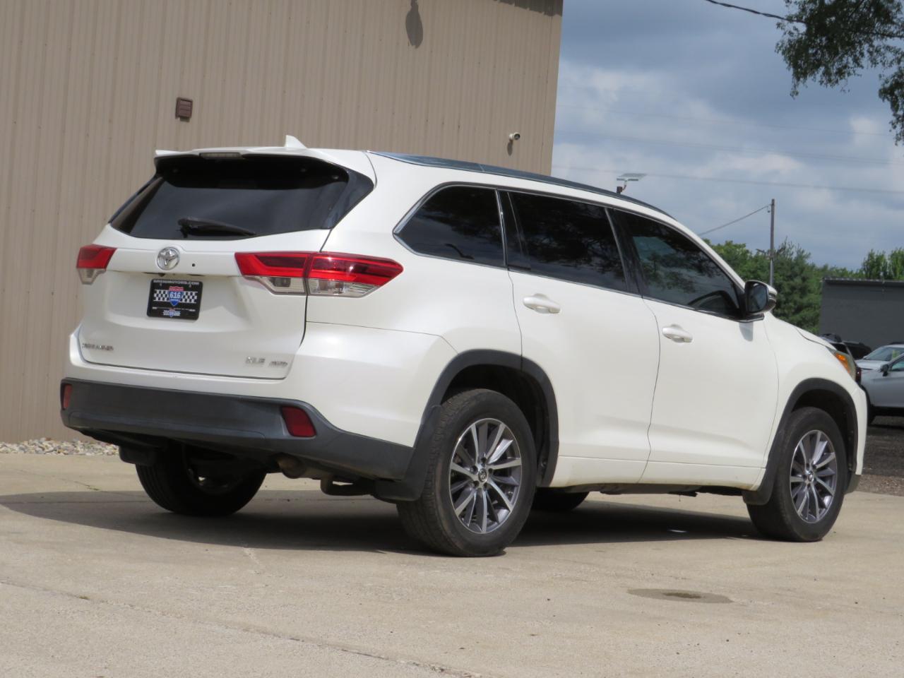 Toyota Highlander XLE AWD V6 2018