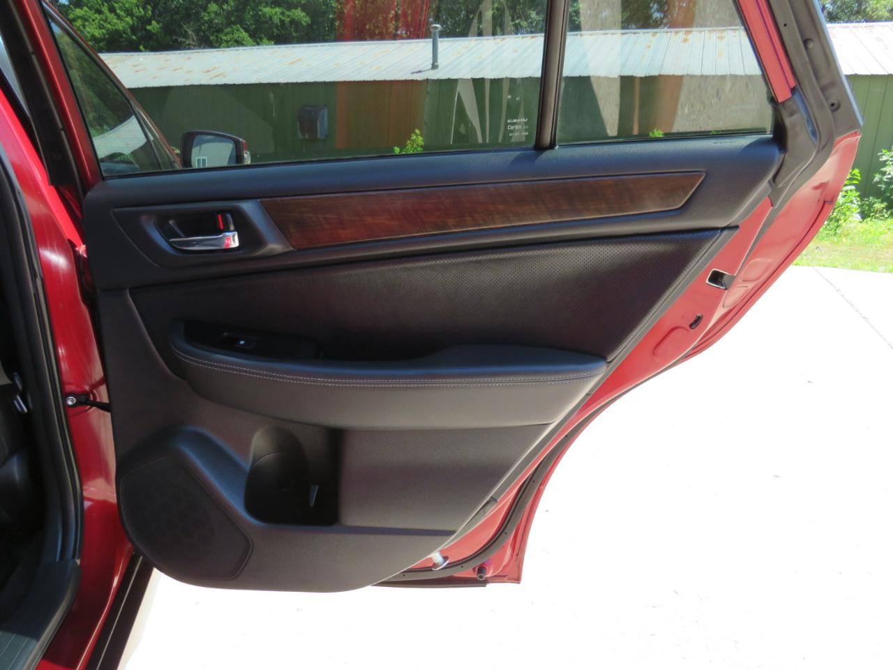 Subaru Outback 2.5i Limited 2015
