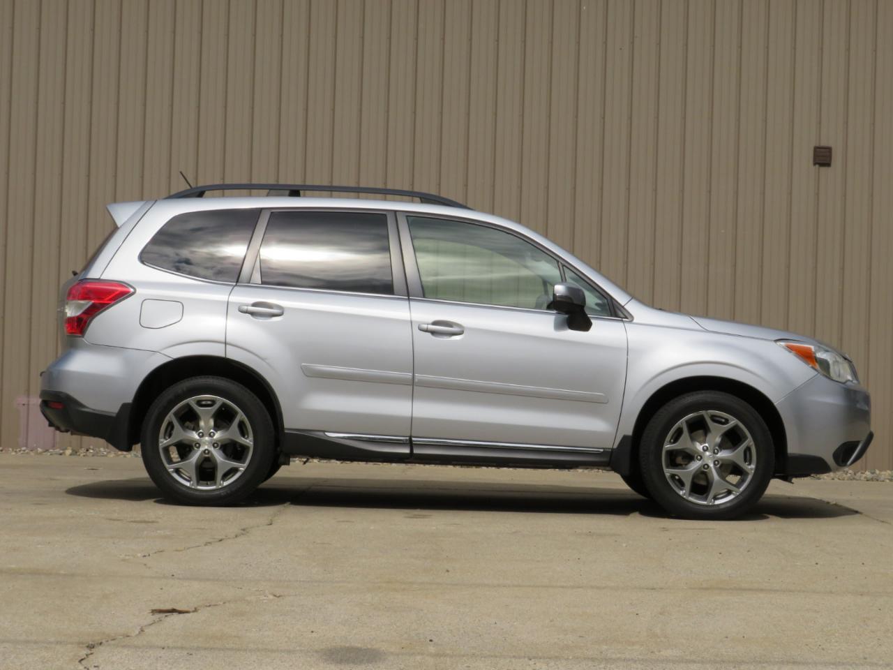 Subaru Forester 2.5i Touring 2015