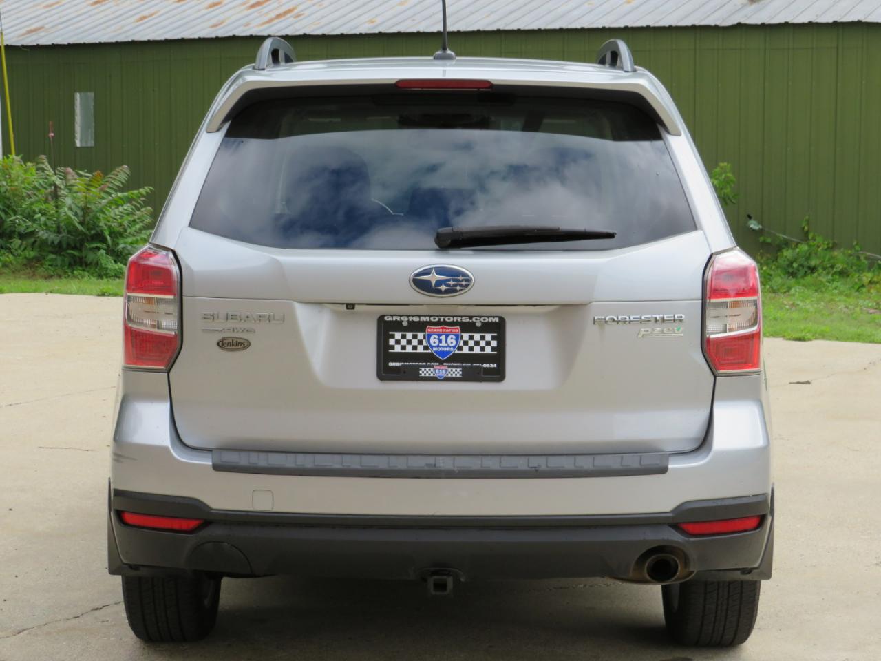 Subaru Forester 2.5i Touring 2015