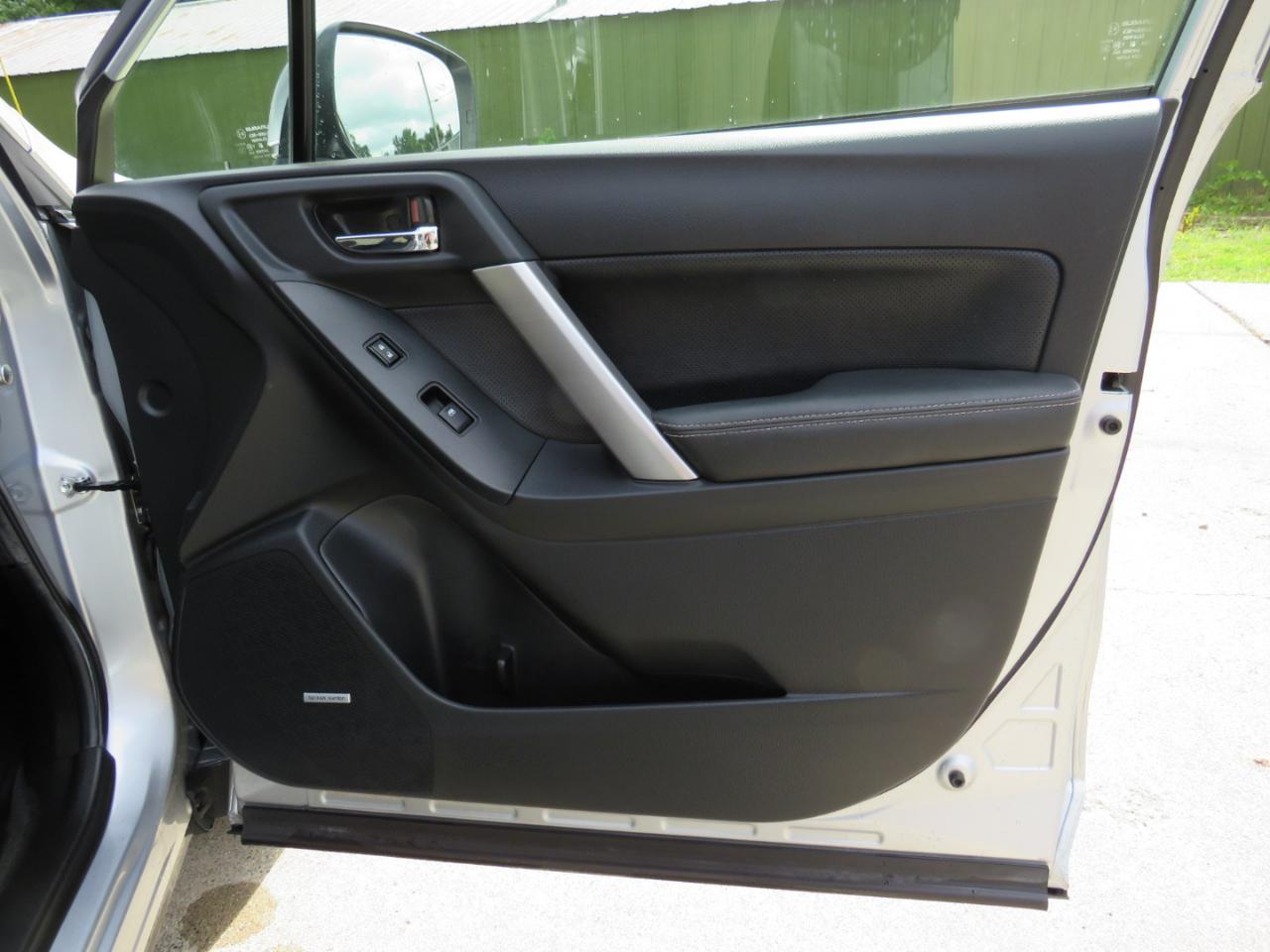 Subaru Forester 2.5i Touring 2015