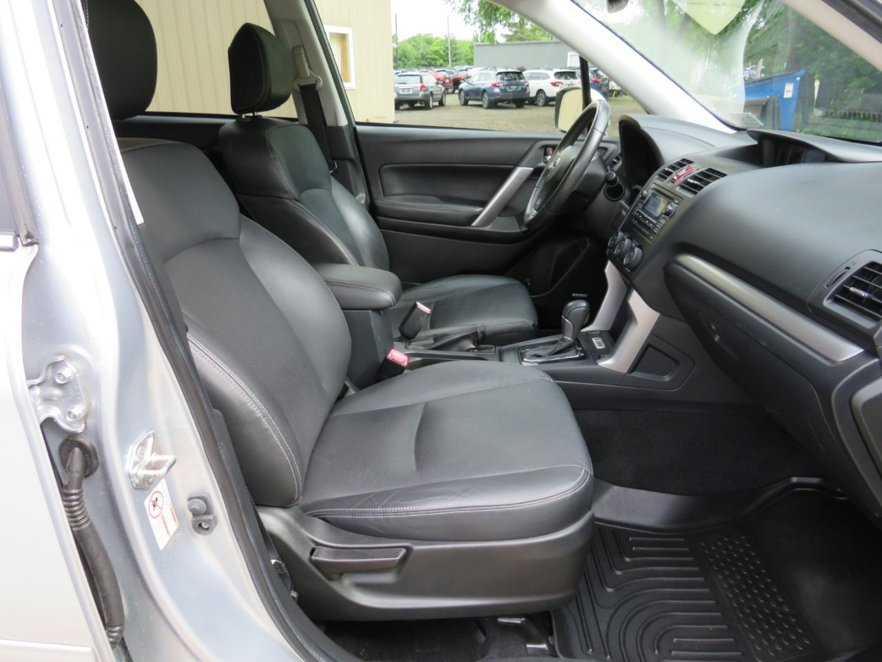 Subaru Forester 2.5i Touring 2015