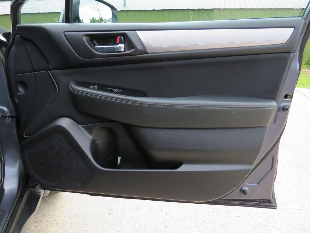 Subaru Outback 2.5i Premium 2015