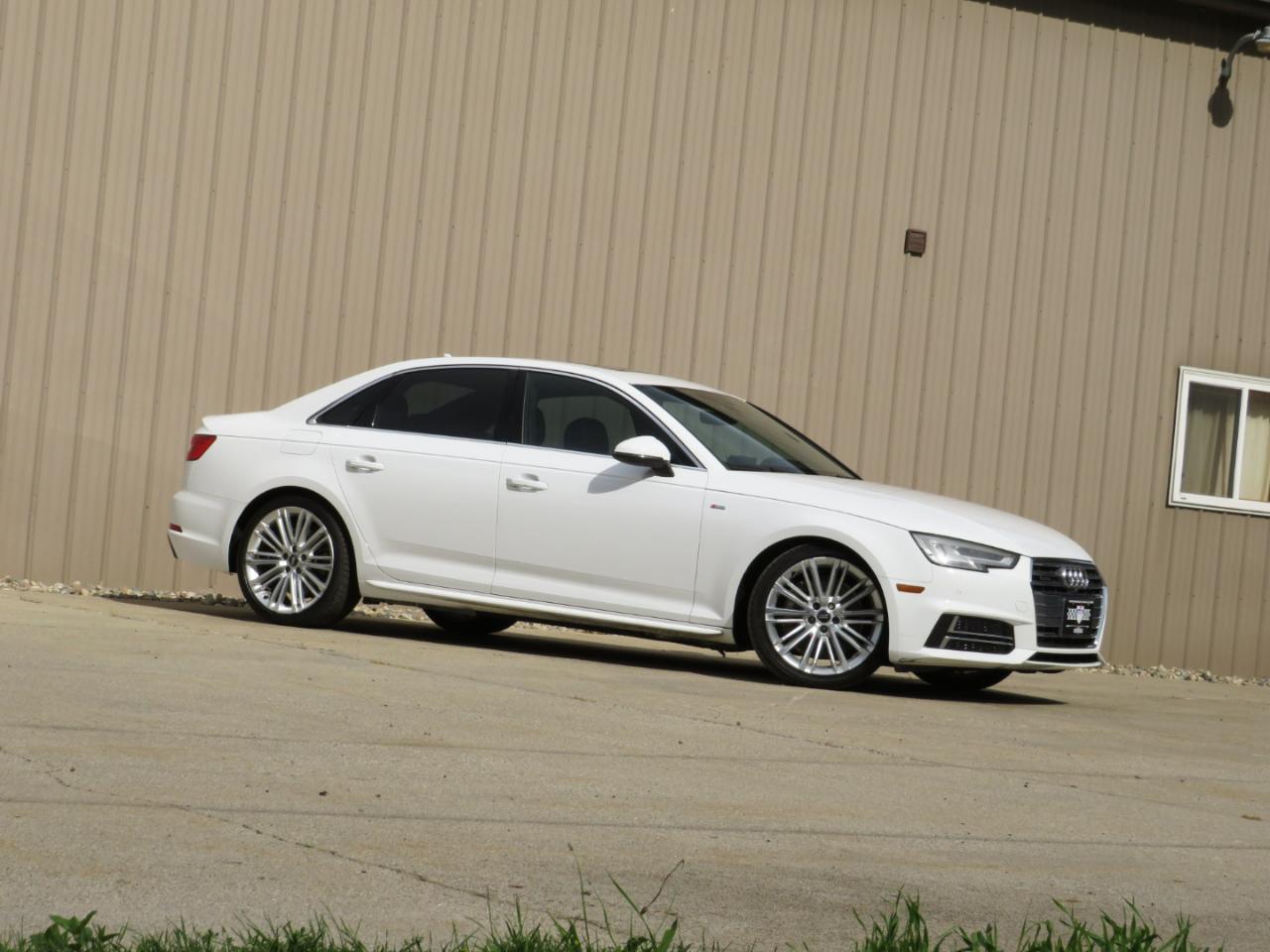 Audi A4 2.0T Prestige quattro Sedan 2017
