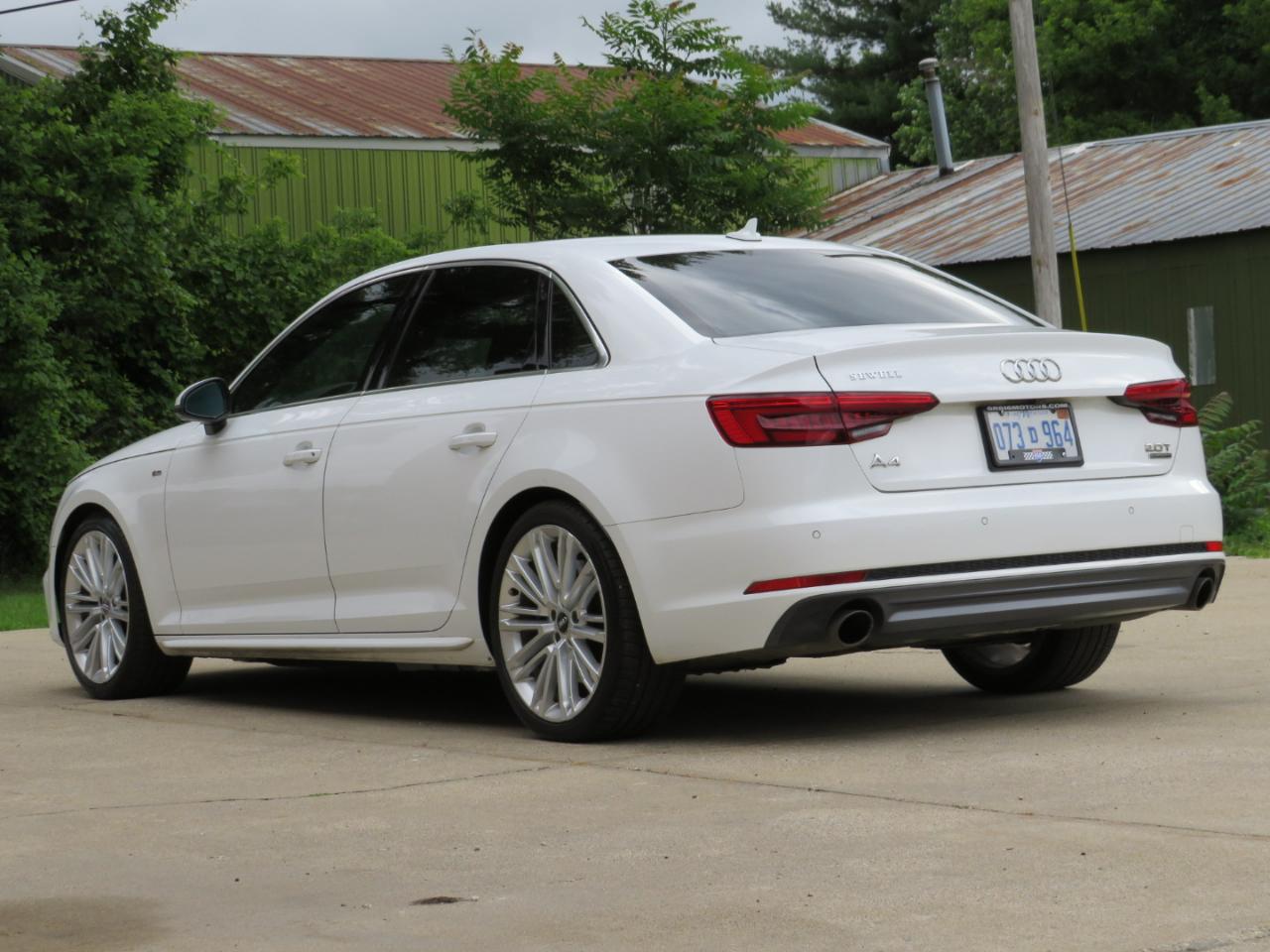 Audi A4 2.0T Prestige quattro Sedan 2017