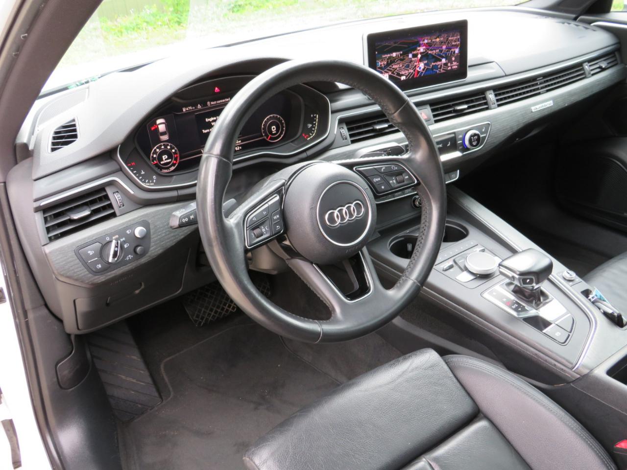 Audi A4 2.0T Prestige quattro Sedan 2017