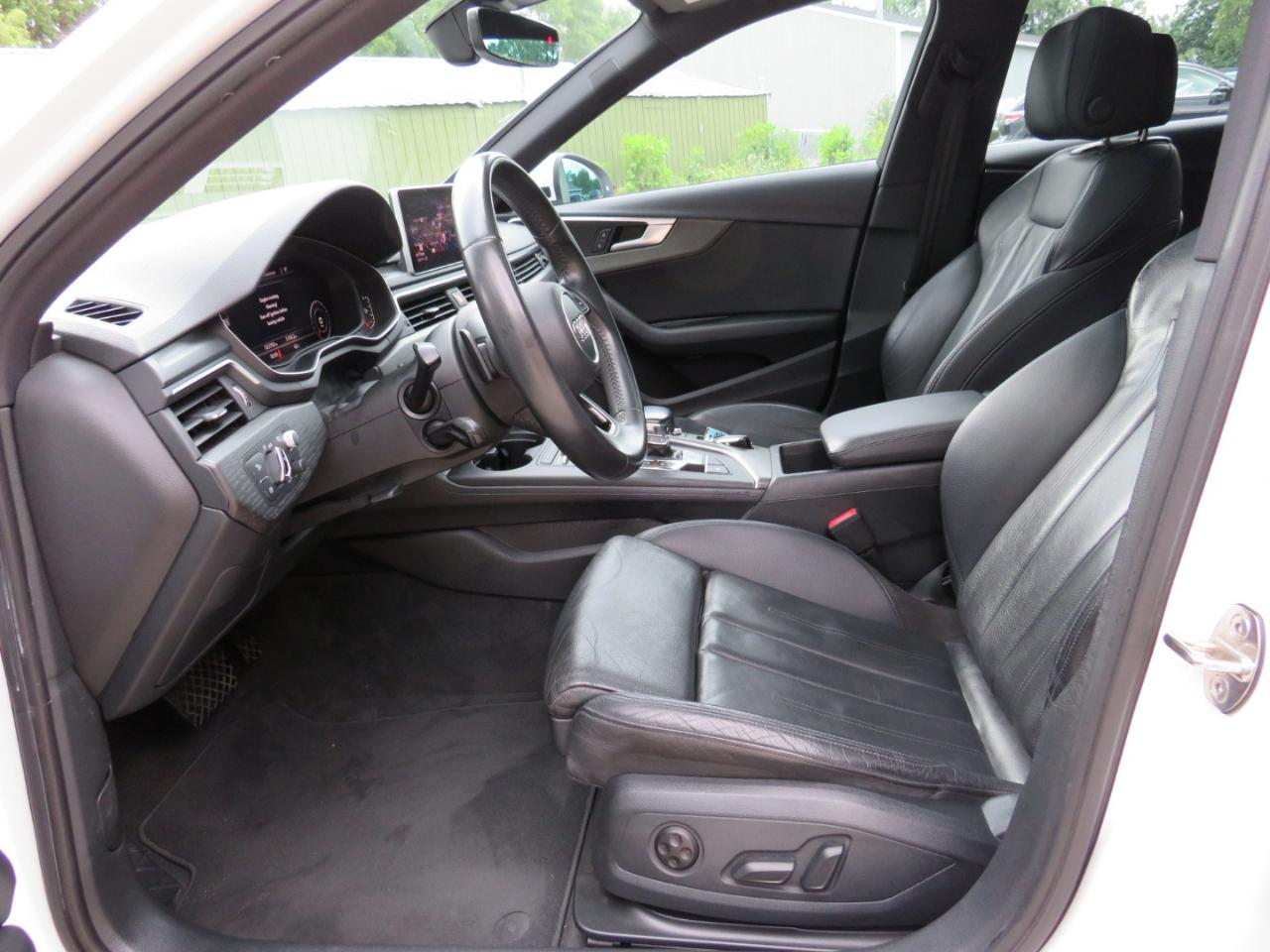 Audi A4 2.0T Prestige quattro Sedan 2017