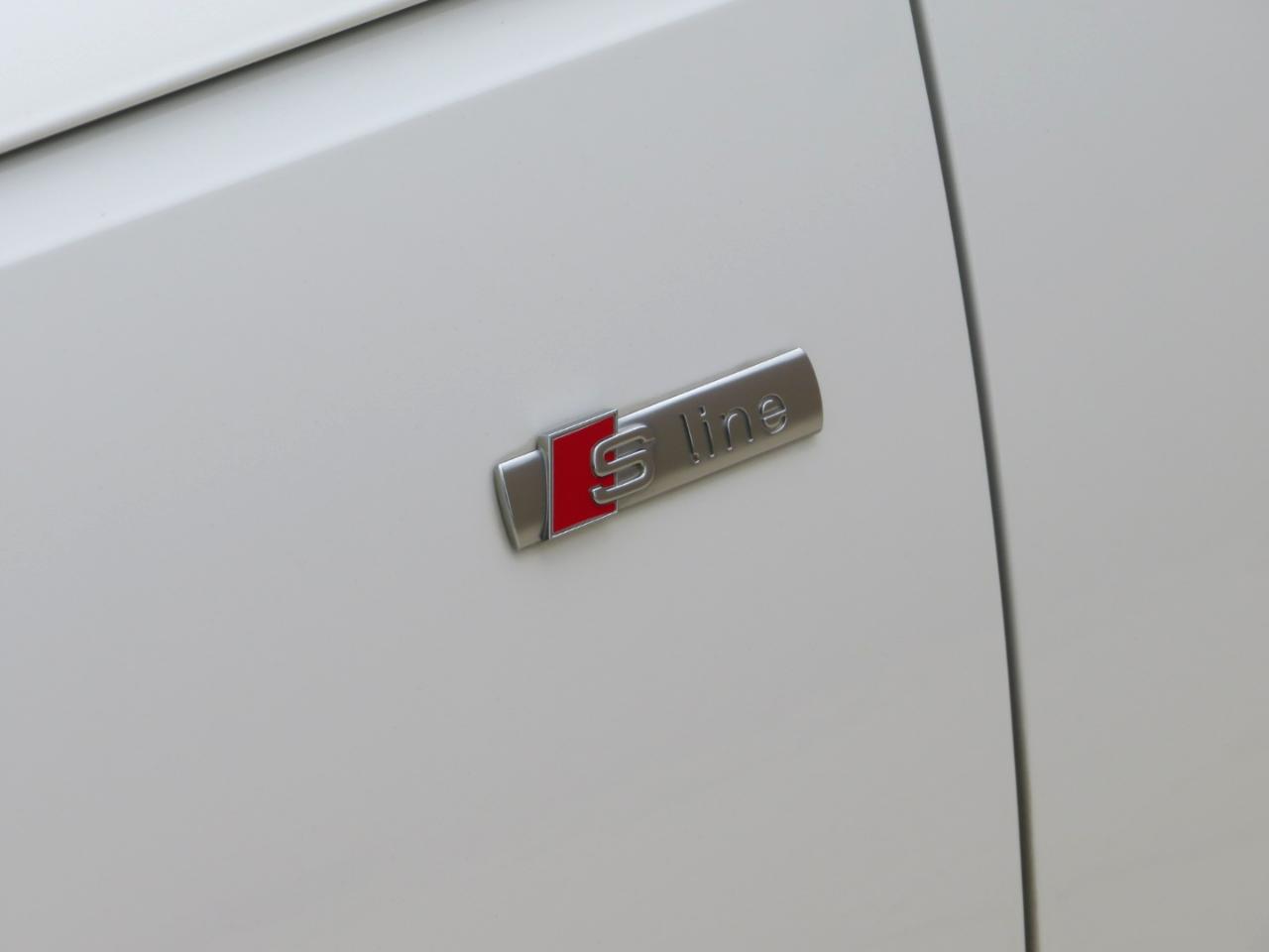 Audi A4 2.0T Prestige quattro Sedan 2017