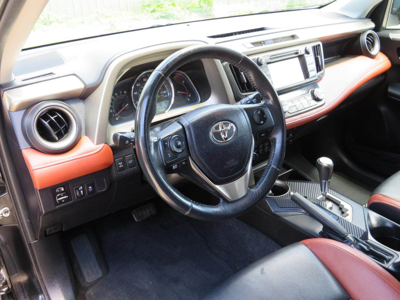 Toyota RAV4 Limited AWD 2014