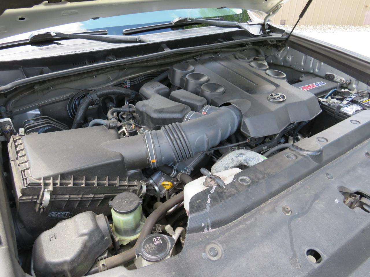 Toyota 4Runner Limited 2WD V6 2016