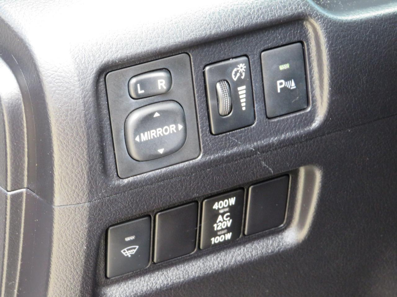Toyota 4Runner Limited 2WD V6 2016