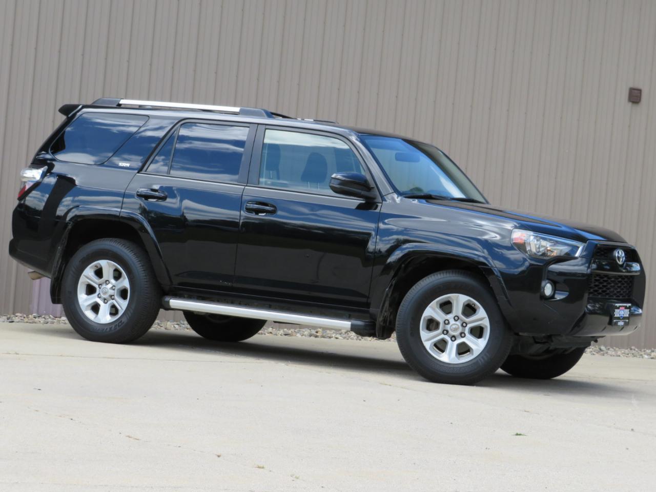Toyota 4Runner SR5 2WD 2019