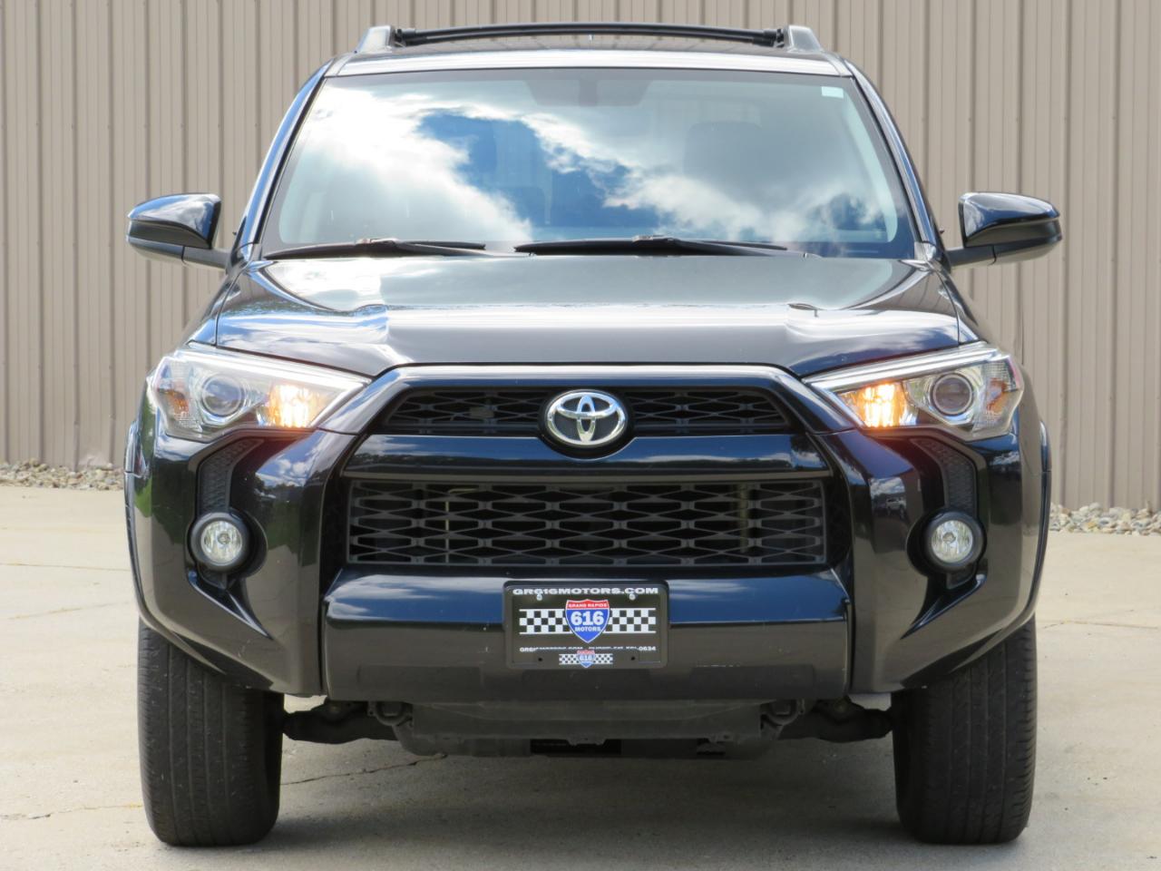 Toyota 4Runner SR5 2WD 2019