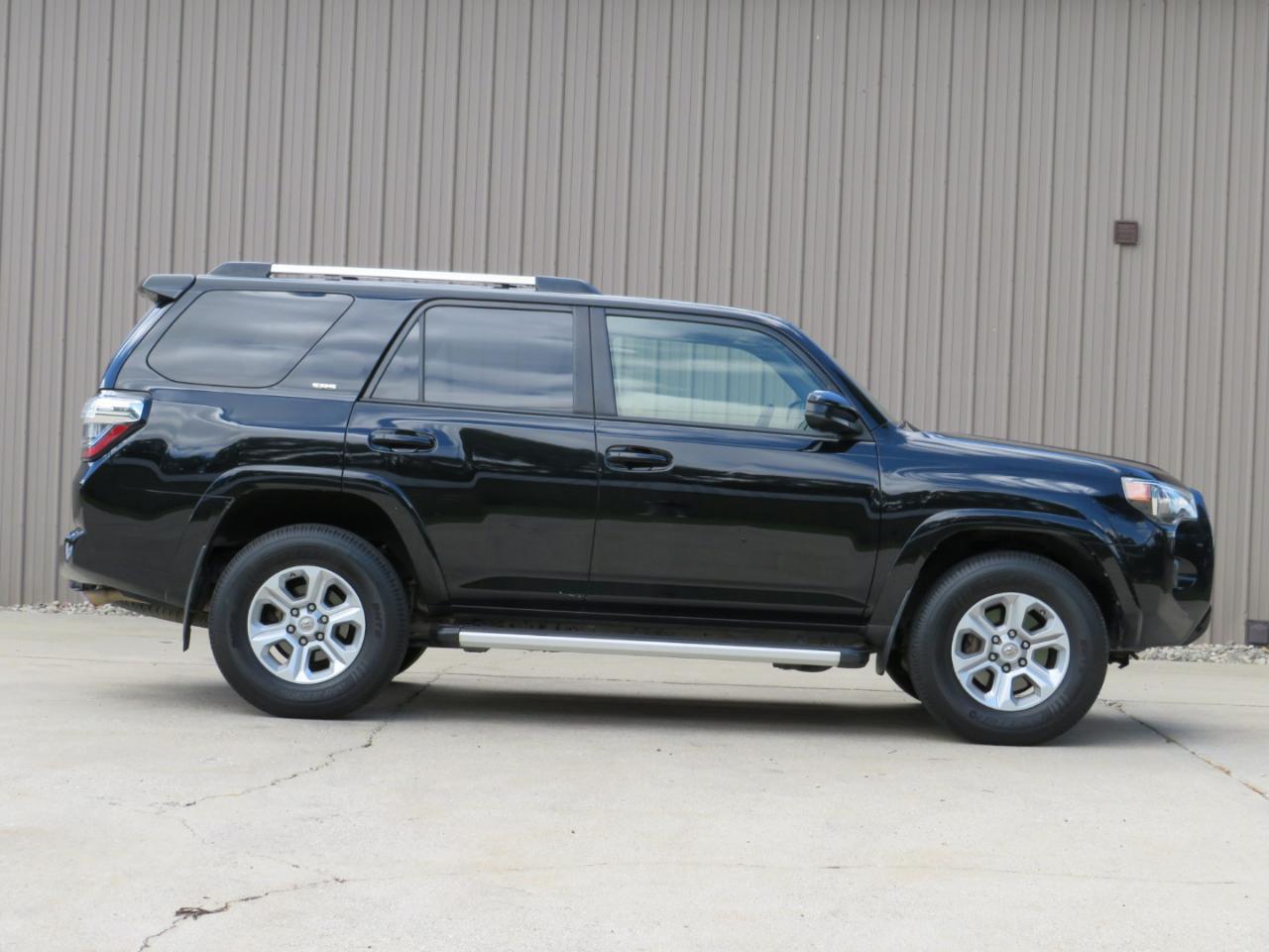 Toyota 4Runner SR5 2WD 2019