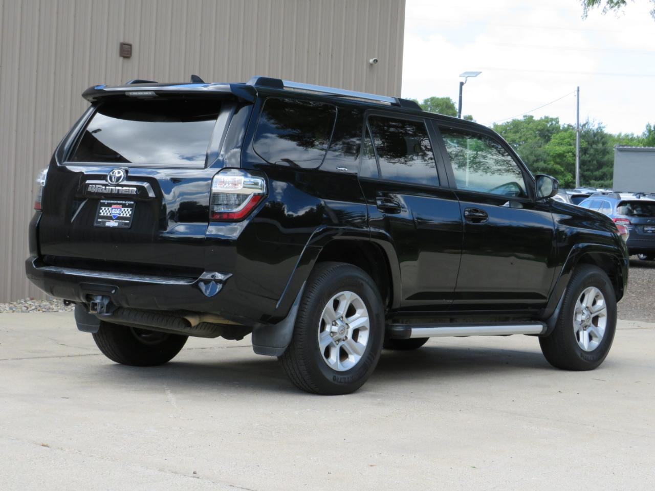 Toyota 4Runner SR5 2WD 2019