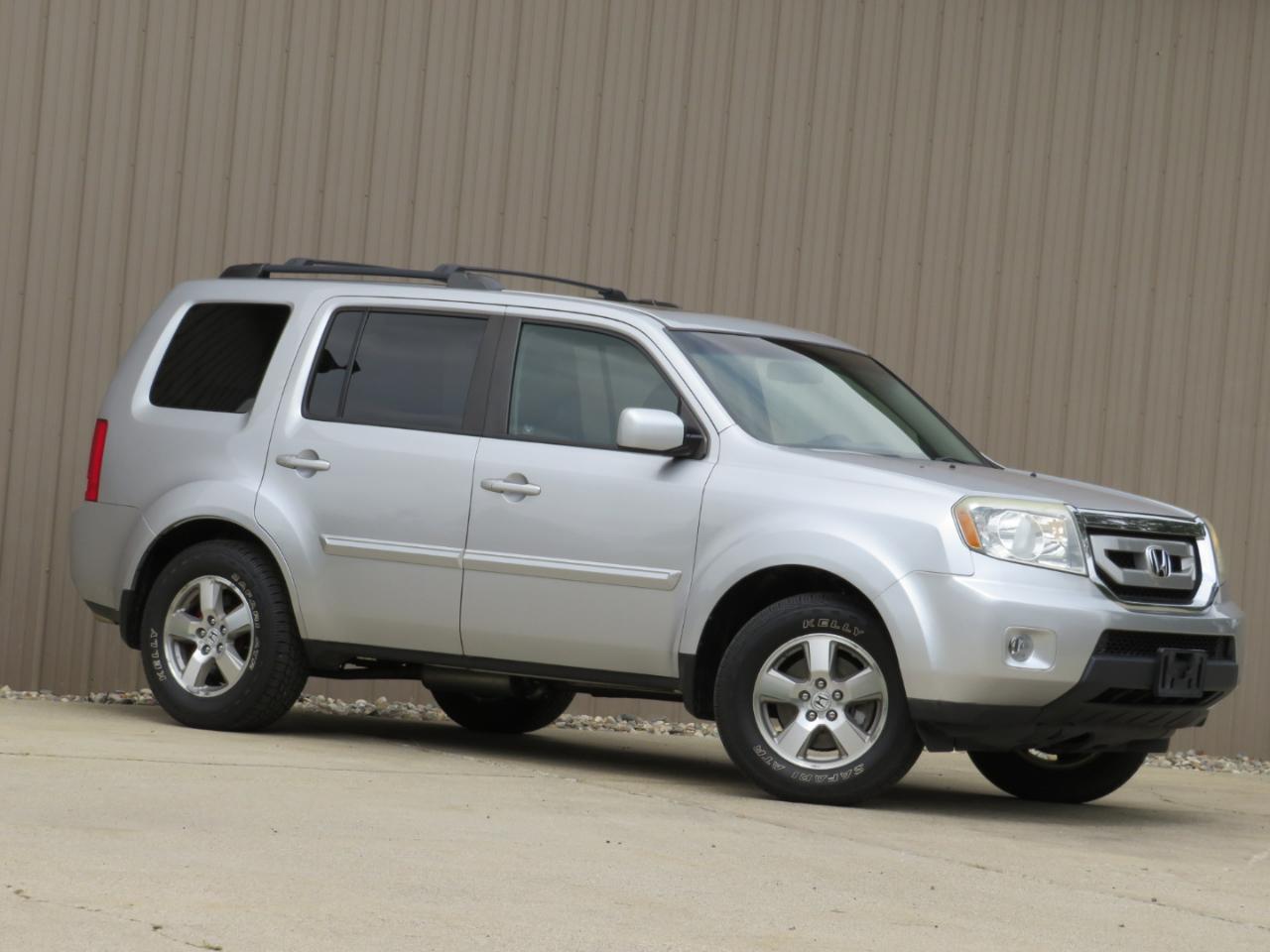 Honda Pilot EX-L 4WD 5-Spd AT with DVD 2011