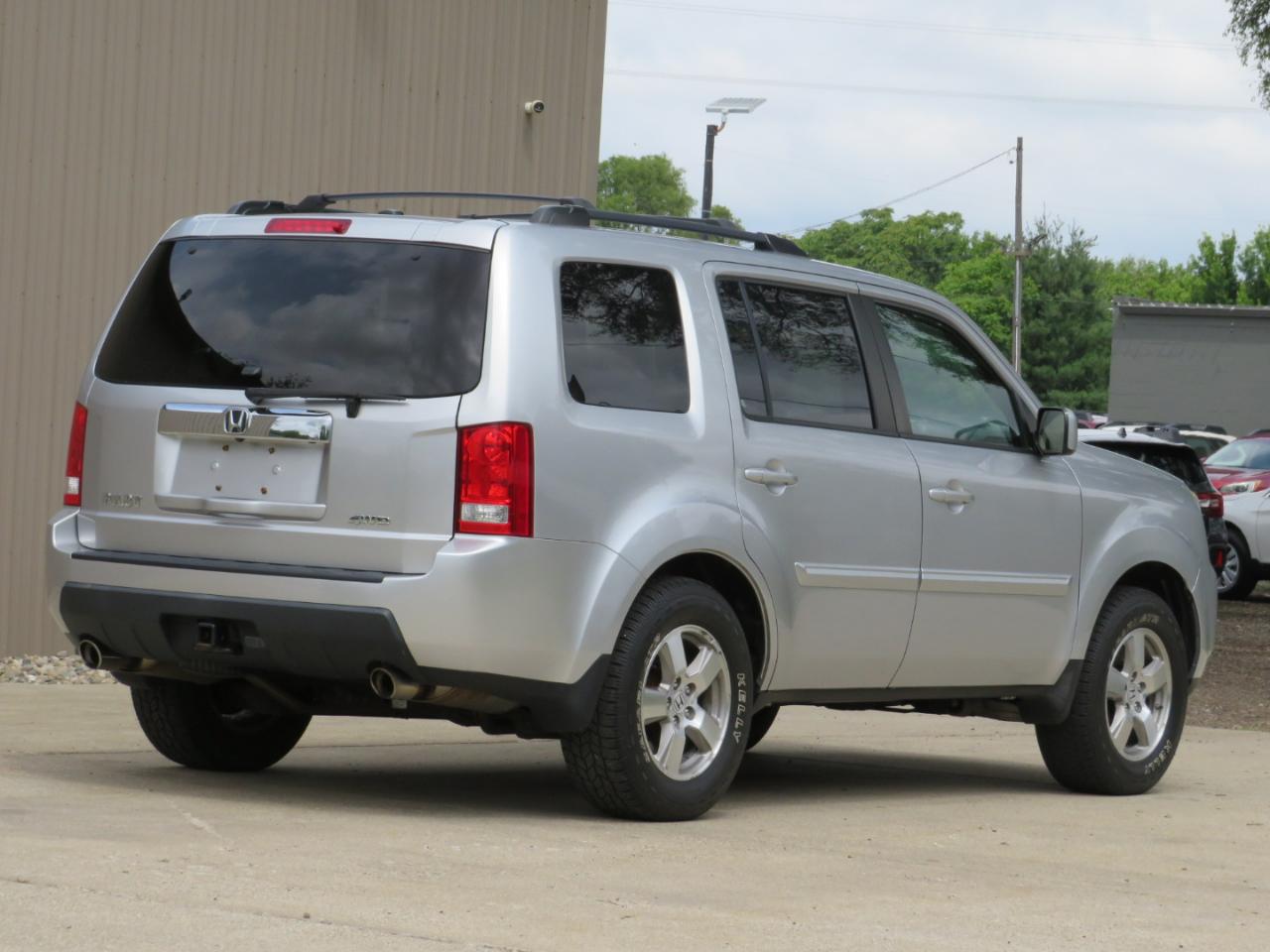 Honda Pilot EX-L 4WD 5-Spd AT with DVD 2011