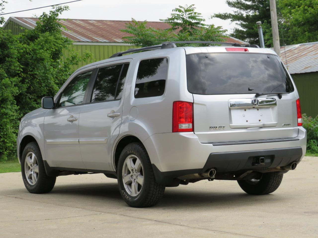 Honda Pilot EX-L 4WD 5-Spd AT with DVD 2011
