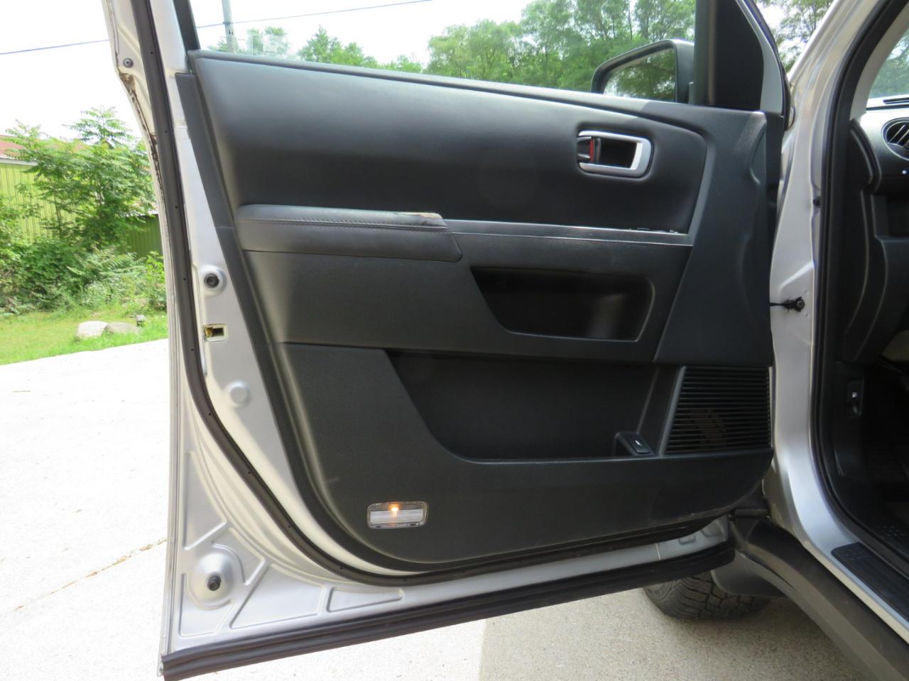 Honda Pilot EX-L 4WD 5-Spd AT with DVD 2011