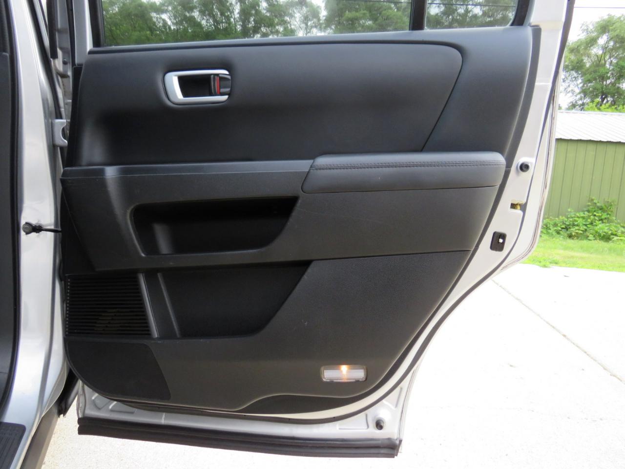 Honda Pilot EX-L 4WD 5-Spd AT with DVD 2011