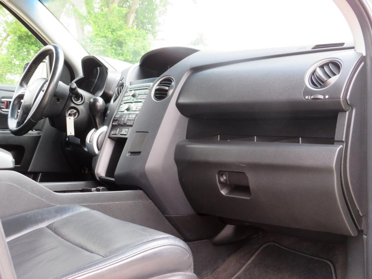 Honda Pilot EX-L 4WD 5-Spd AT with DVD 2011