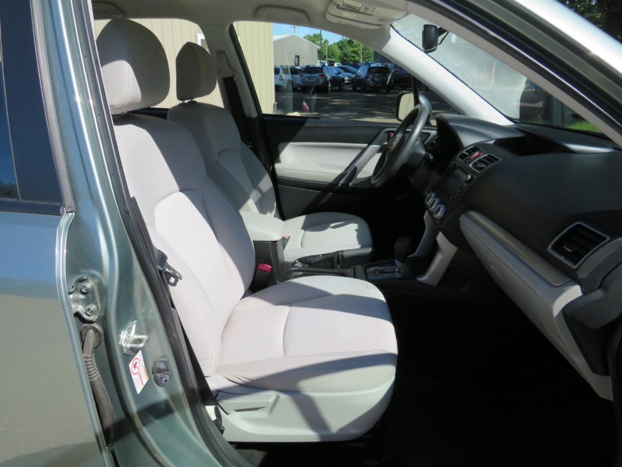 Subaru Forester 2.5i Premium 4D SUV 2016
