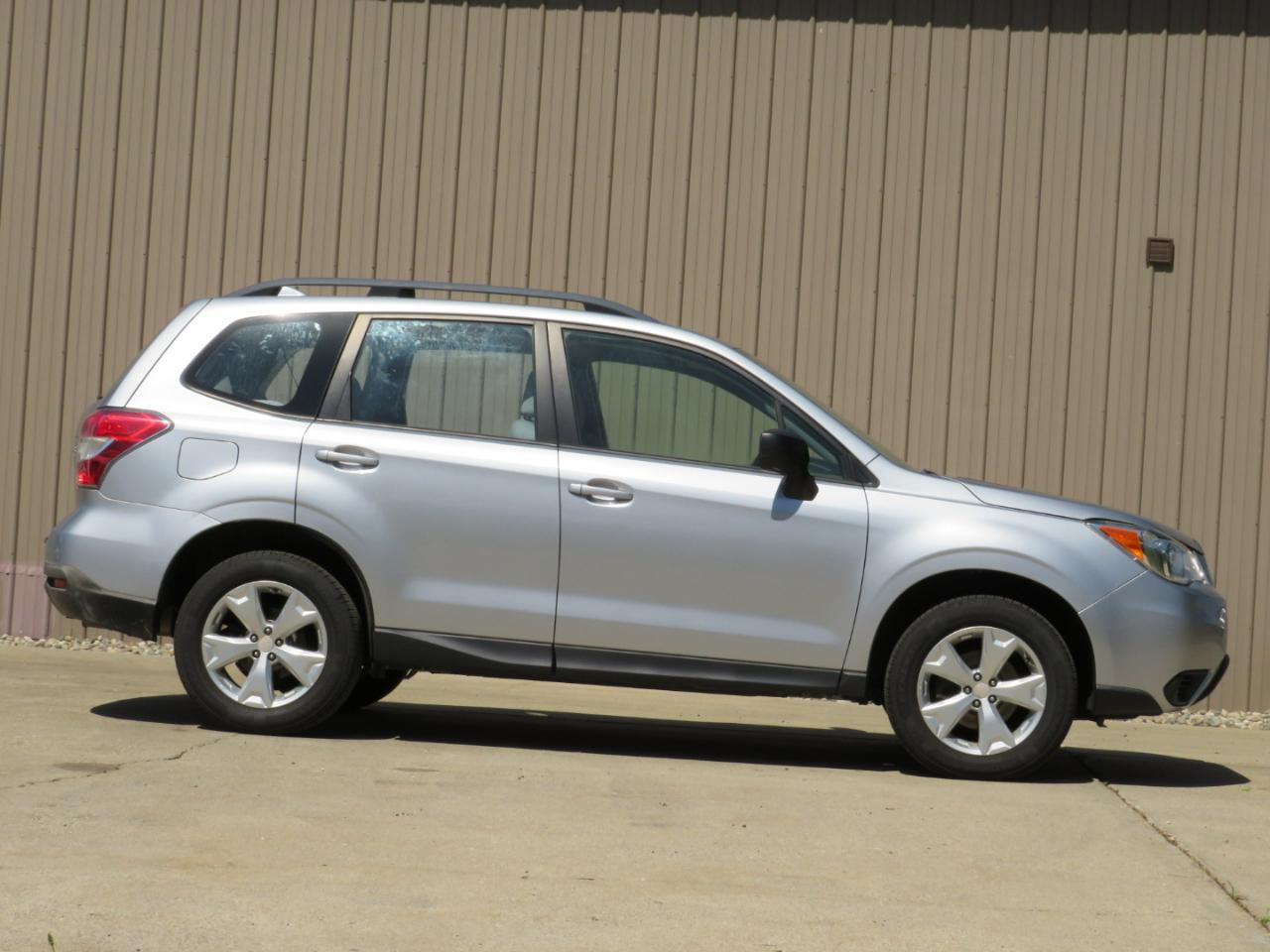 Subaru Forester 2.5i Premium PZEV CVT 2016