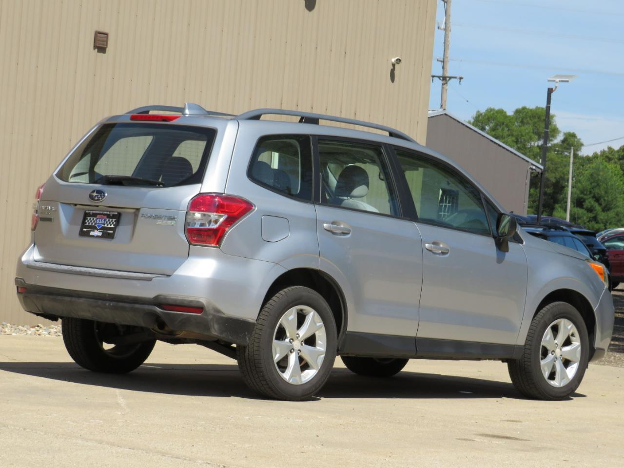 Subaru Forester 2.5i Premium PZEV CVT 2016