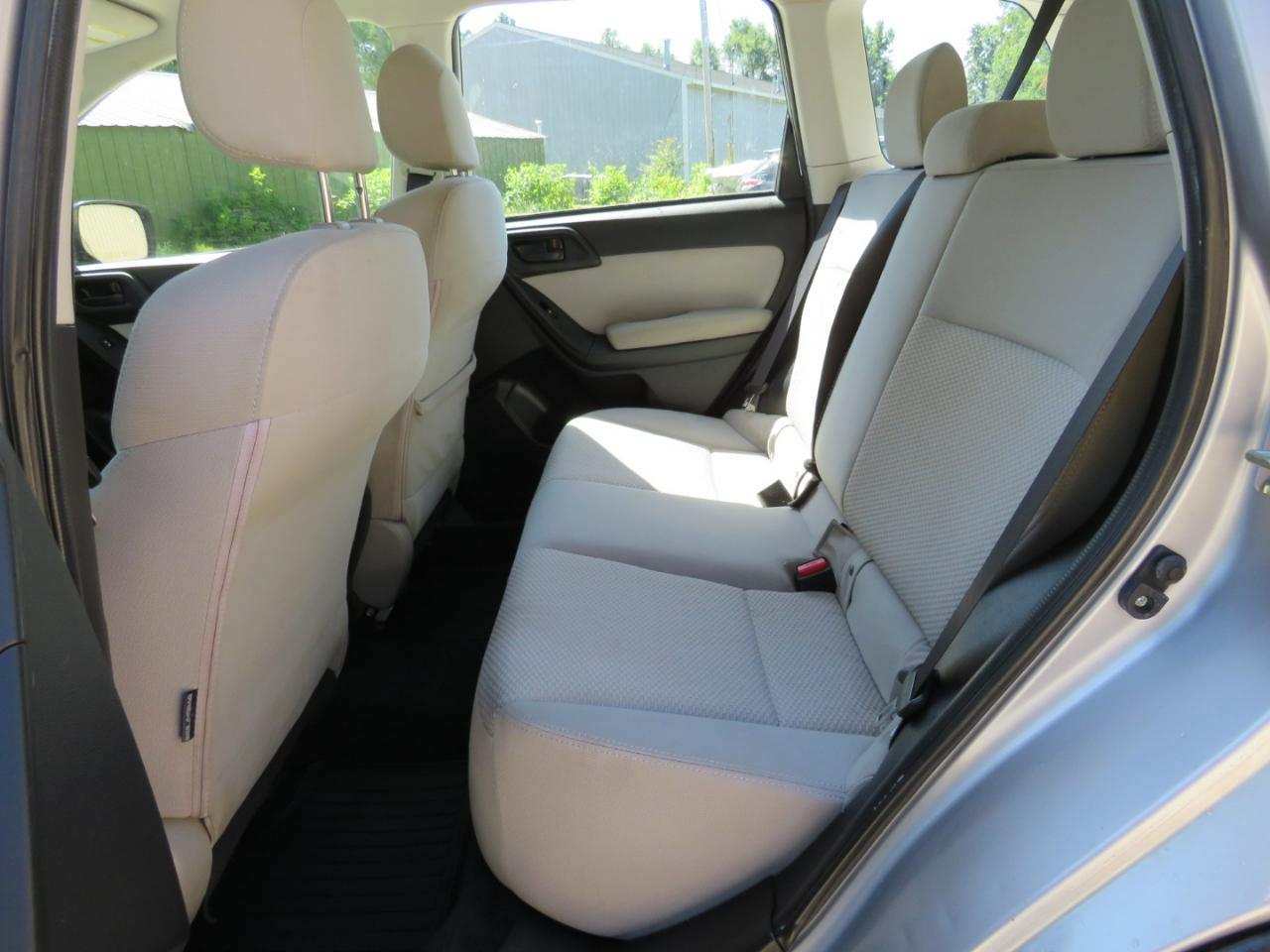 Subaru Forester 2.5i Premium PZEV CVT 2016