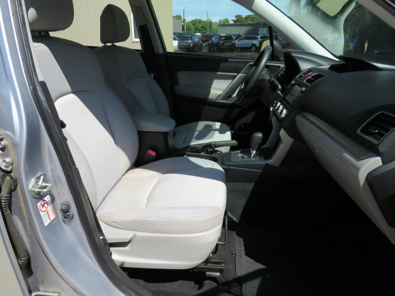 Subaru Forester 2.5i Premium PZEV CVT 2016